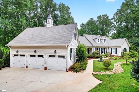 205 Cove Harbor Court Taylors SC 29687