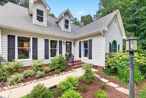 205 Cove Harbor Court Taylors SC 29687