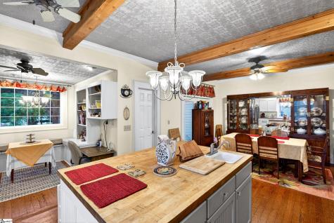 2471 Holly Springs Road Inman SC 29349