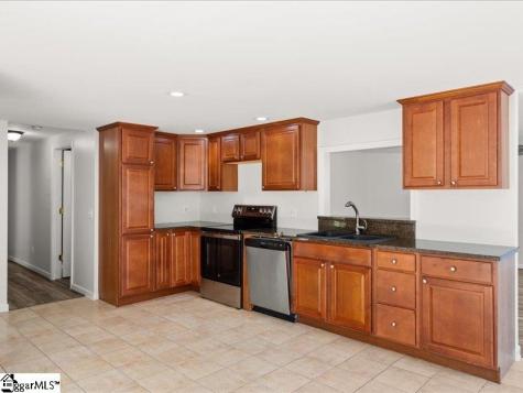1028 Pinelake Drive Anderson SC 29689
