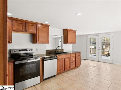 1028 Pinelake Drive Anderson SC 29689