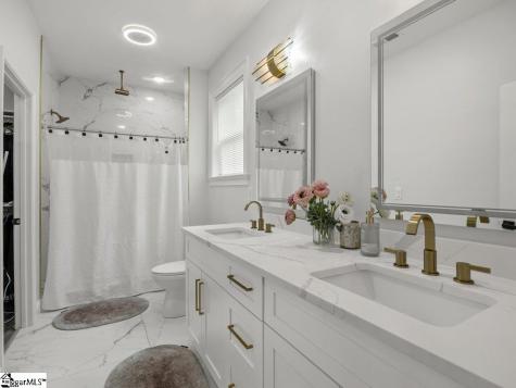 15 Julian Avenue Greenville SC 29611