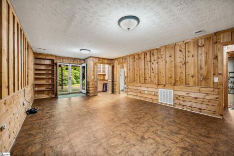 30 Tugaloo Bluff Road Travelers Rest SC 29690