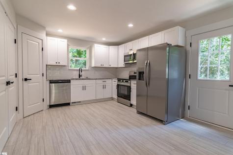 121 A & B Brookmeade Drive Anderson SC 29621