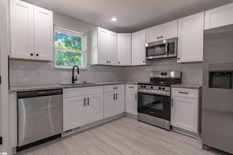 121 A & B Brookmeade Drive Anderson SC 29621