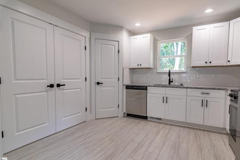 121 A & B Brookmeade Drive Anderson SC 29621