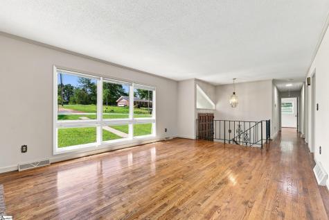 4 Riverview Drive Greenville SC 29611