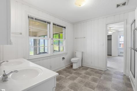 126 W Circle Avenue Greenville SC 29607