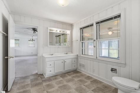 126 W Circle Avenue Greenville SC 29607