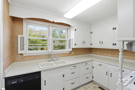 126 W Circle Avenue Greenville SC 29607