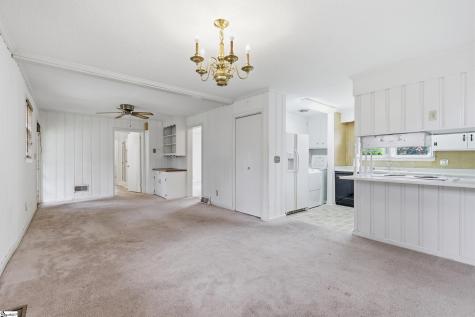 126 W Circle Avenue Greenville SC 29607