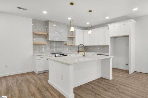 4 Mckinley Drive Greenville SC 29611