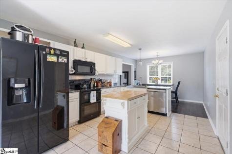 305 Golden Leaf Lane Simpsonville SC 29681