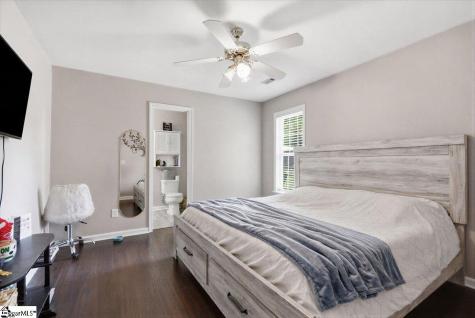 305 Golden Leaf Lane Simpsonville SC 29681