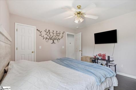 305 Golden Leaf Lane Simpsonville SC 29681
