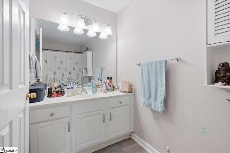 305 Golden Leaf Lane Simpsonville SC 29681