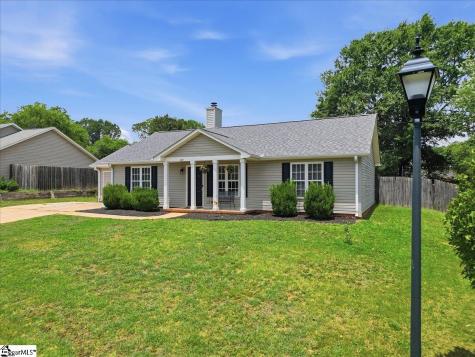 305 Golden Leaf Lane Simpsonville SC 29681