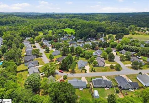 305 Golden Leaf Lane Simpsonville SC 29681
