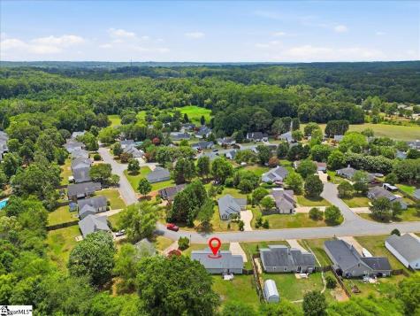 305 Golden Leaf Lane Simpsonville SC 29681