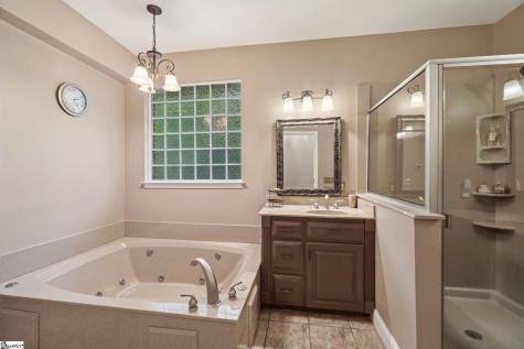 100 Paris Glen Way Greenville SC 29609