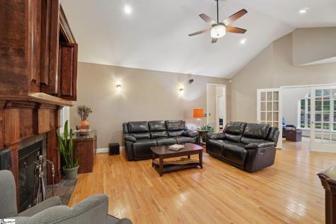 100 Paris Glen Way Greenville SC 29609