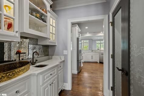 103 Norman Place Greenville SC 29615