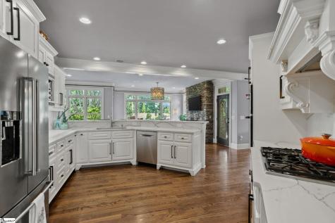 103 Norman Place Greenville SC 29615