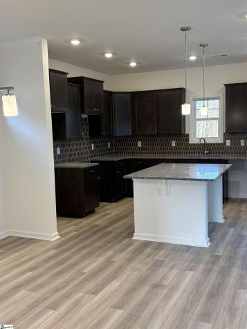 5085 Sunnycreek Drive Boiling Springs SC 29316