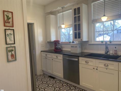 102 Highland Road Easley SC 29640