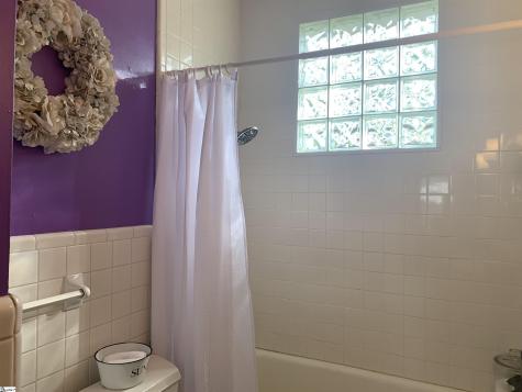 102 Highland Road Easley SC 29640