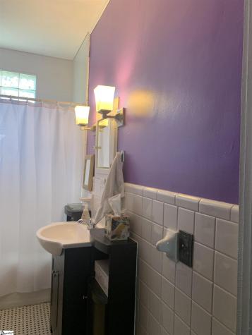 102 Highland Road Easley SC 29640