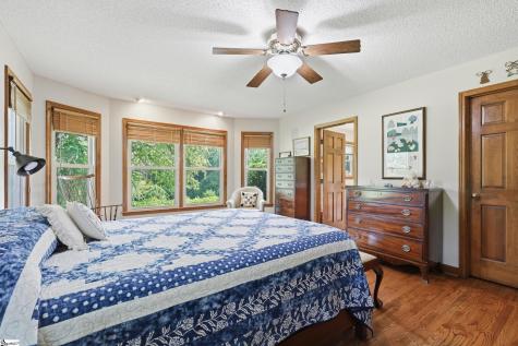621 Jenkins Bridge Road Simpsonville SC 29680