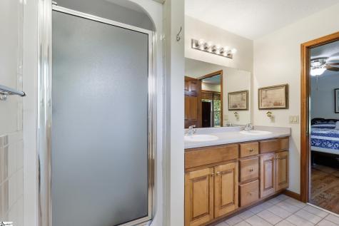 621 Jenkins Bridge Road Simpsonville SC 29680