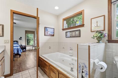 621 Jenkins Bridge Road Simpsonville SC 29680