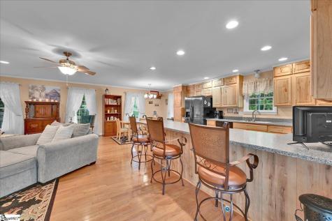 833 Duncan Creek Church Road Laurens SC 29360