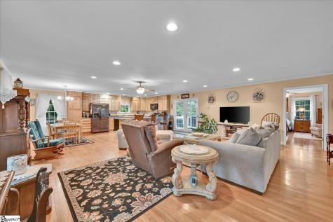 833 Duncan Creek Church Road Laurens SC 29360