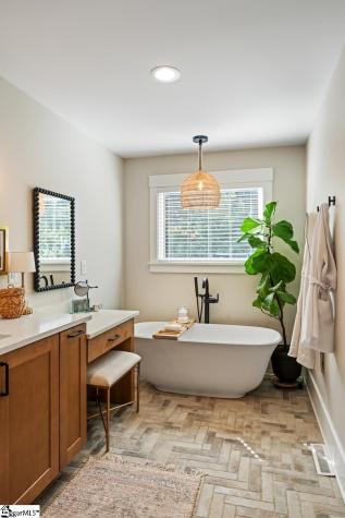 24 Brookdale Avenue Greenville SC 29607
