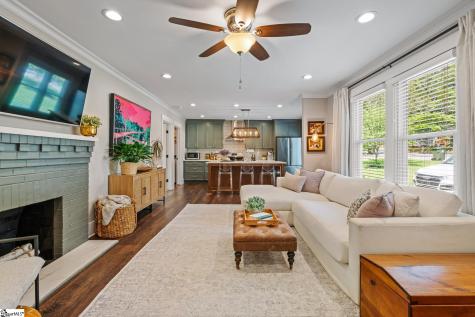 24 Brookdale Avenue Greenville SC 29607