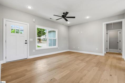102 9th Street Greenville SC 29611
