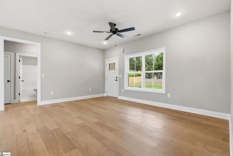 102 9th Street Greenville SC 29611