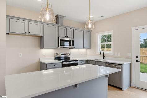102 9th Street Greenville SC 29611