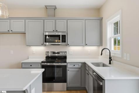 102 9th Street Greenville SC 29611