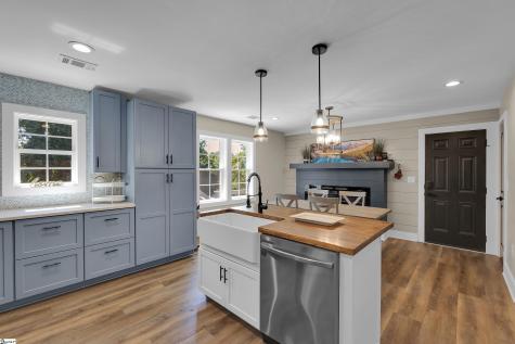 708 Evelyn Drive Seneca SC 29678