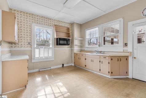 304 Cedar Street Clinton SC 29325