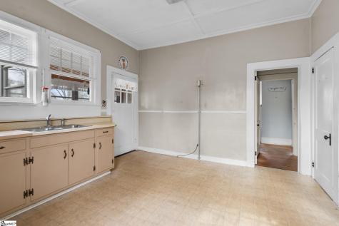 304 Cedar Street Clinton SC 29325