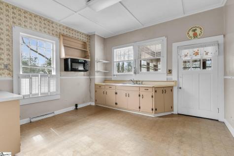 304 Cedar Street Clinton SC 29325