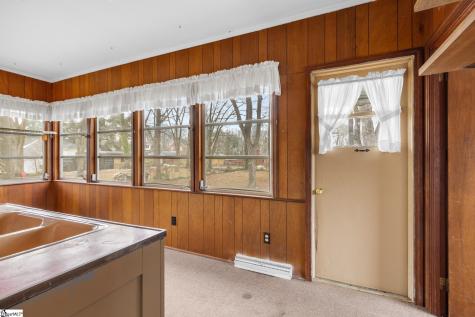 304 Cedar Street Clinton SC 29325