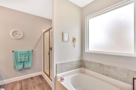 160 Inlet Pointe Drive Anderson SC 29625