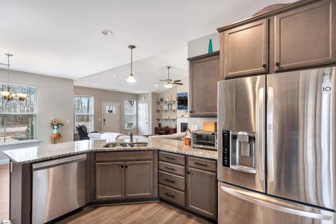 160 Inlet Pointe Drive Anderson SC 29625