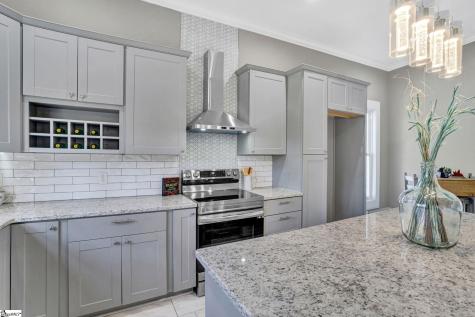 522 S Harper Street Laurens SC 29360